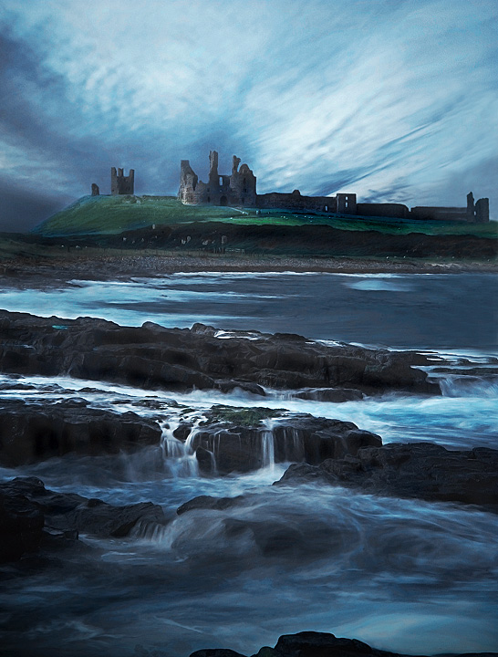 Ruins of Dunstanburgh castle at 5am