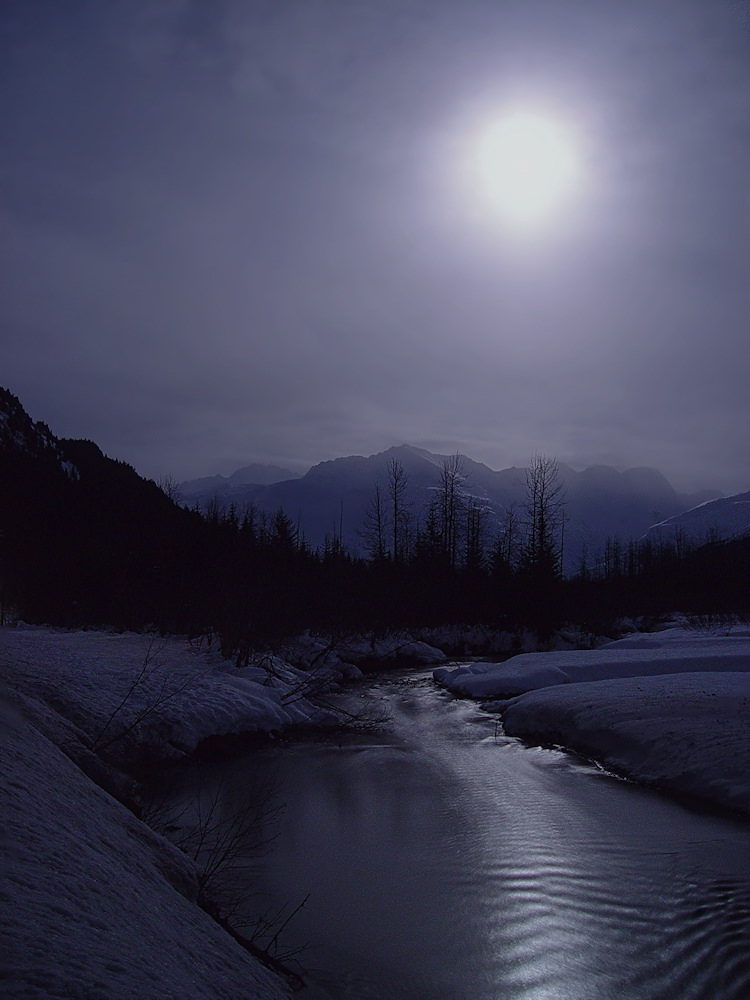 WC424 - Of Moon and Mist