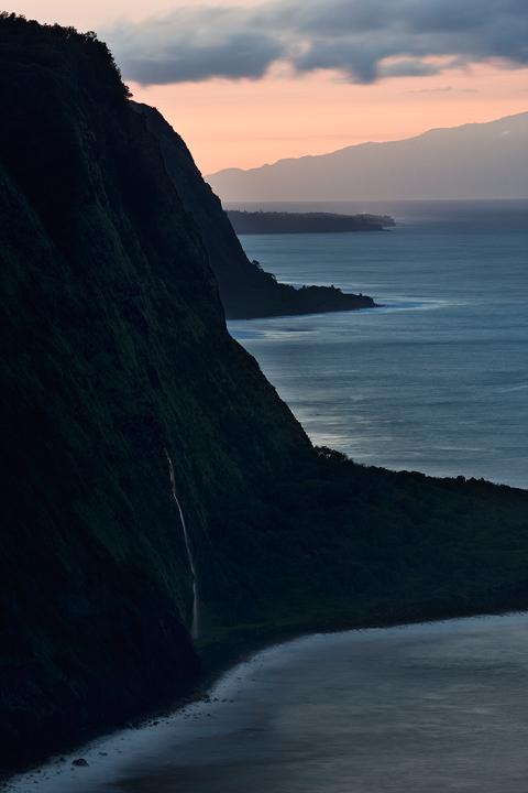 Waipio Valley Lookout