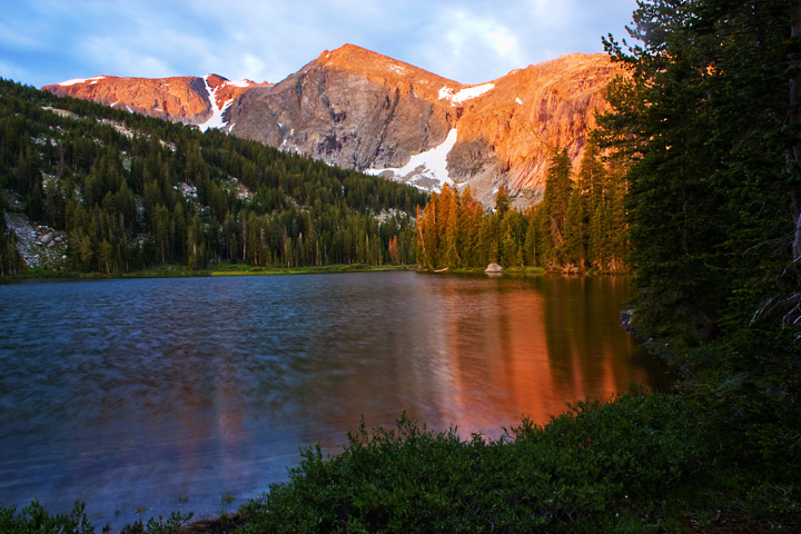Morning at Grave Lake