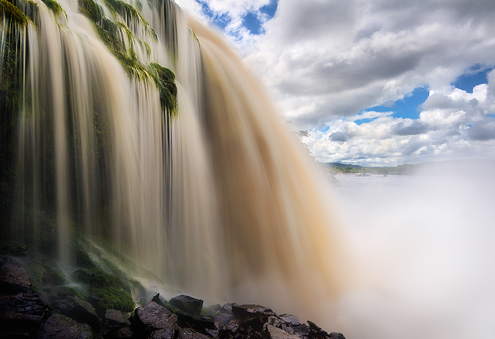 Salto Hacha Up Close