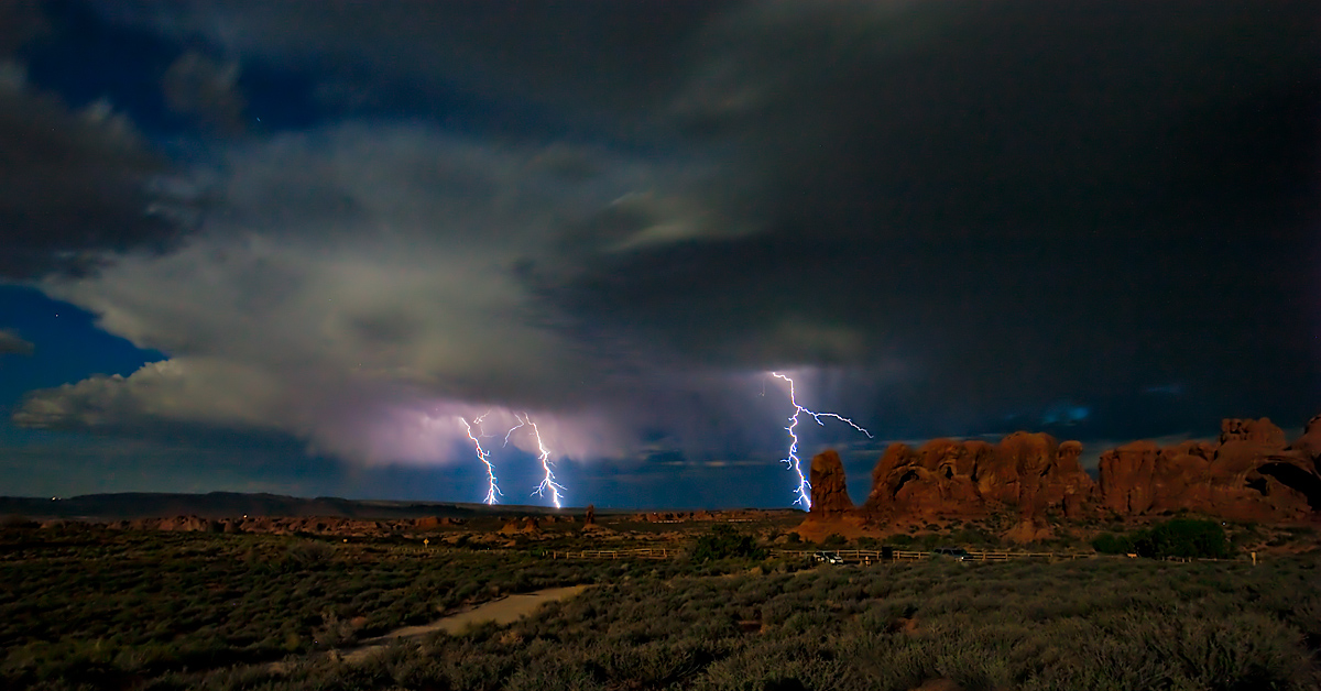 Arches light show