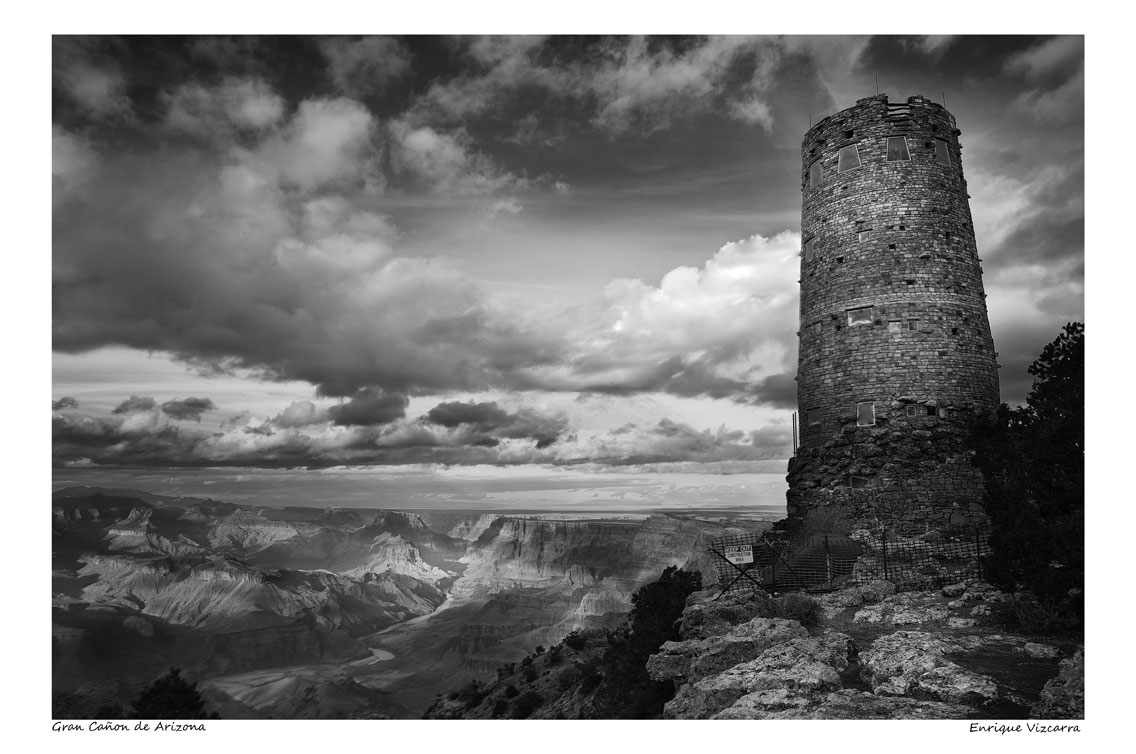 Deserview B&W