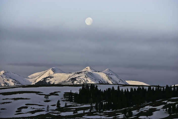 Moon on the Mountains