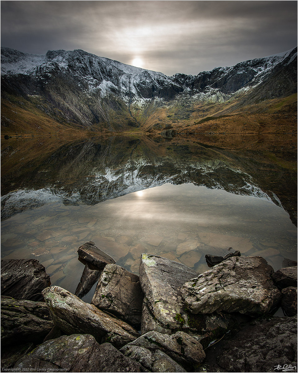 Light over Idwal
