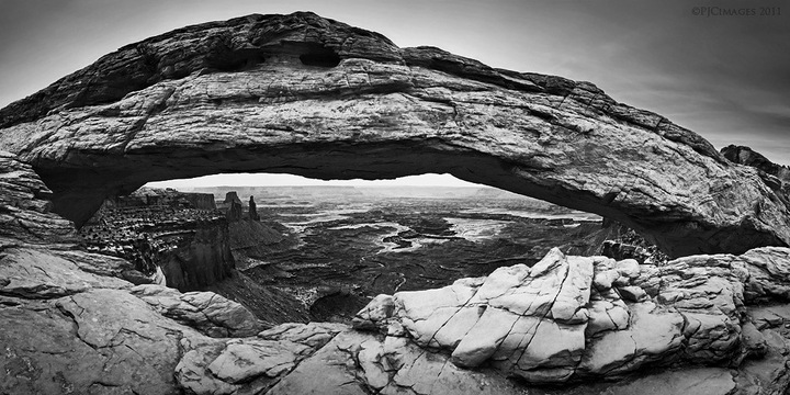 Mono mesa arch