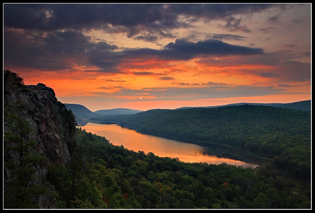 Lake Of The Clouds
