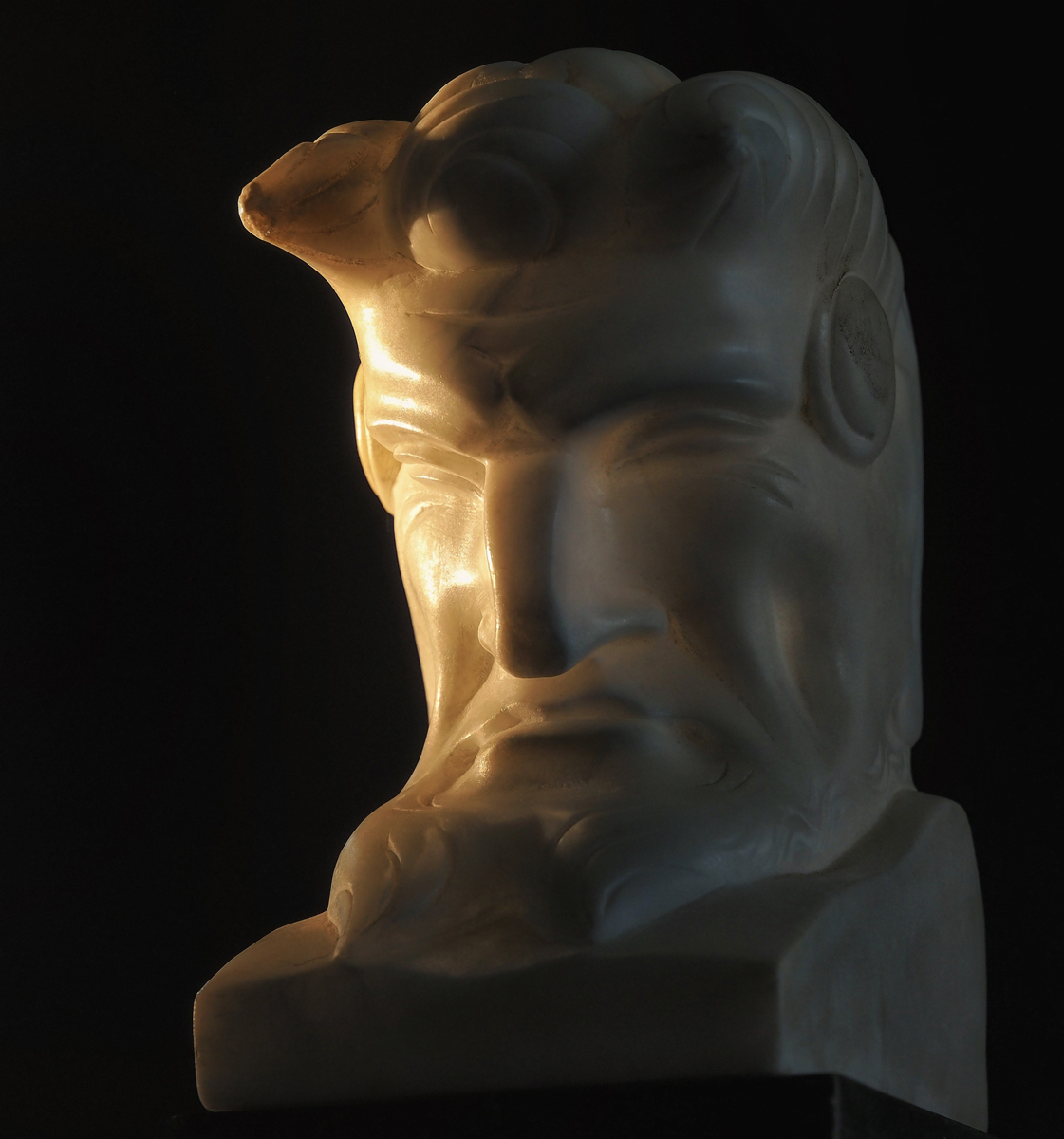 "Satyre" Bookend