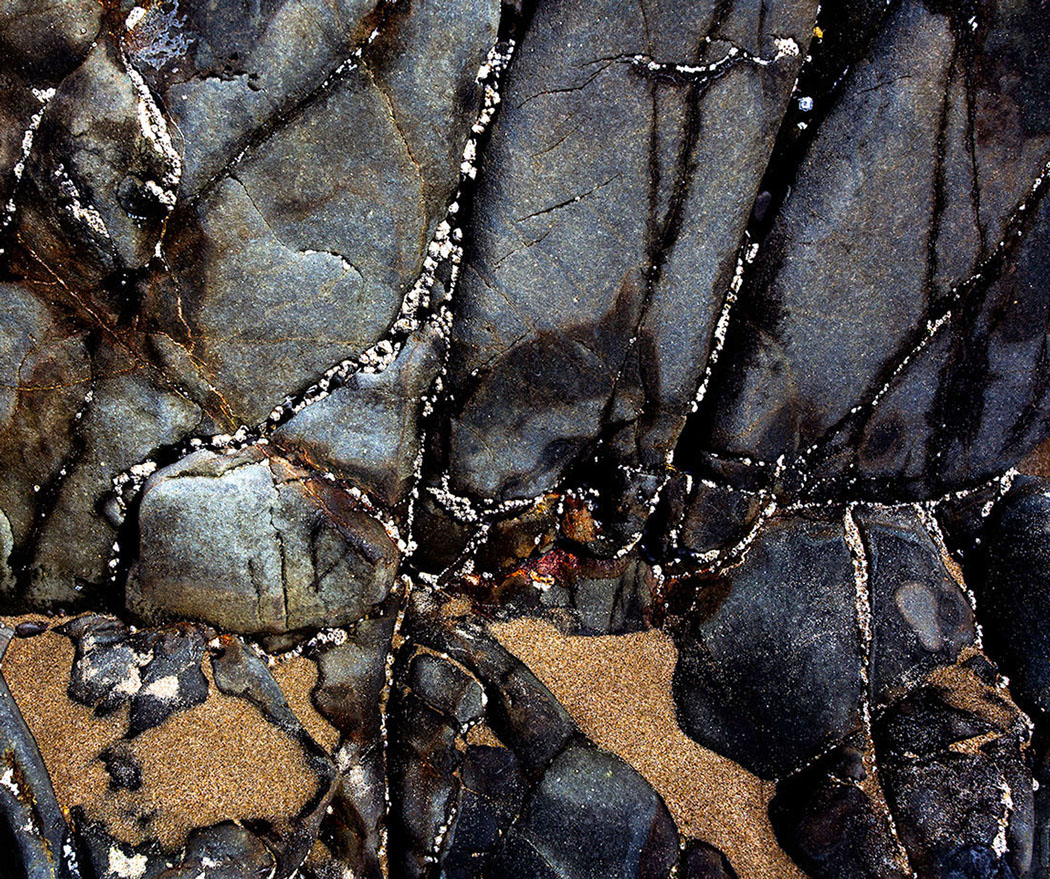 Beach Rocks Outlined