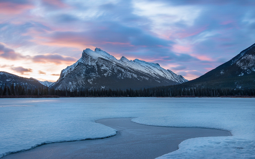 Rundle Wakes...... 
