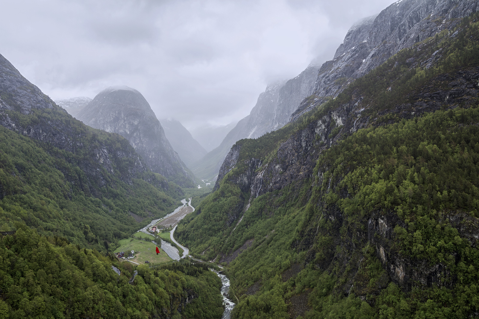 Valleys around Flam