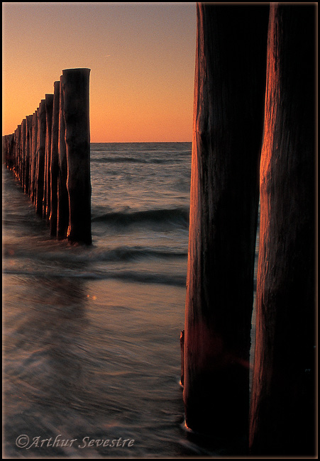 Wavebreaker